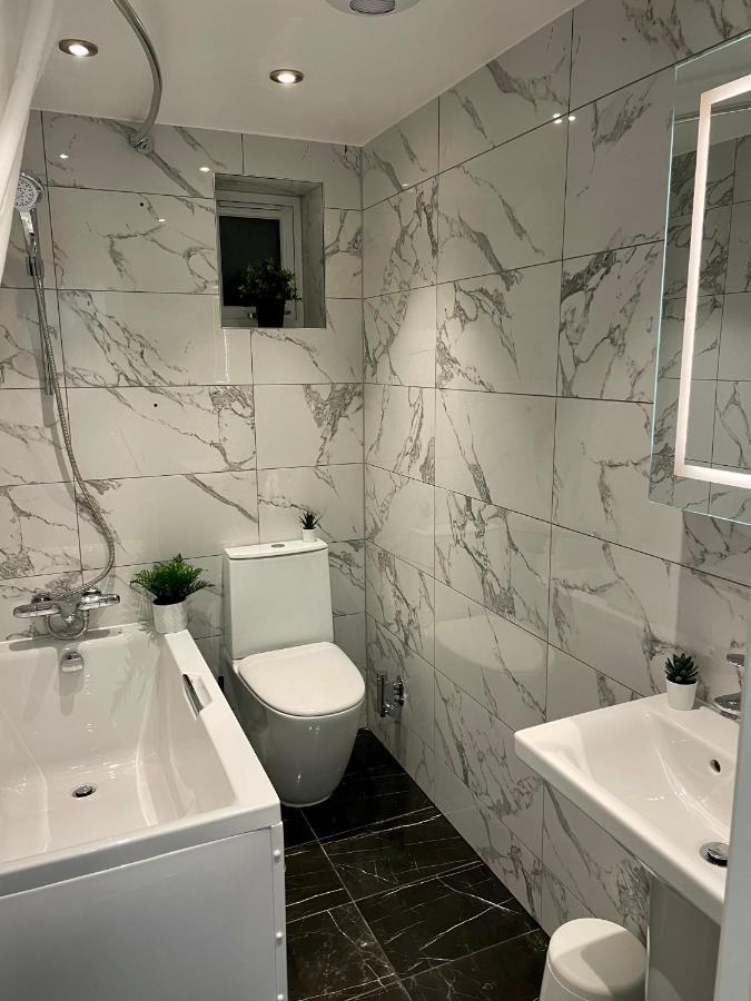 Smart/ Modern One Bedroom Flat เพอร์ลีย์ ภายนอก รูปภาพ